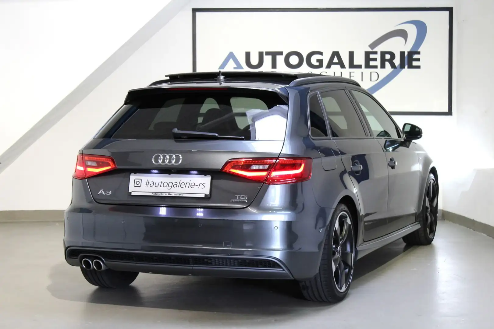 Audi A3 Sportback q.*2xS LINE*SCHALE*PANO*STHZG*VOLL! Gris - 2