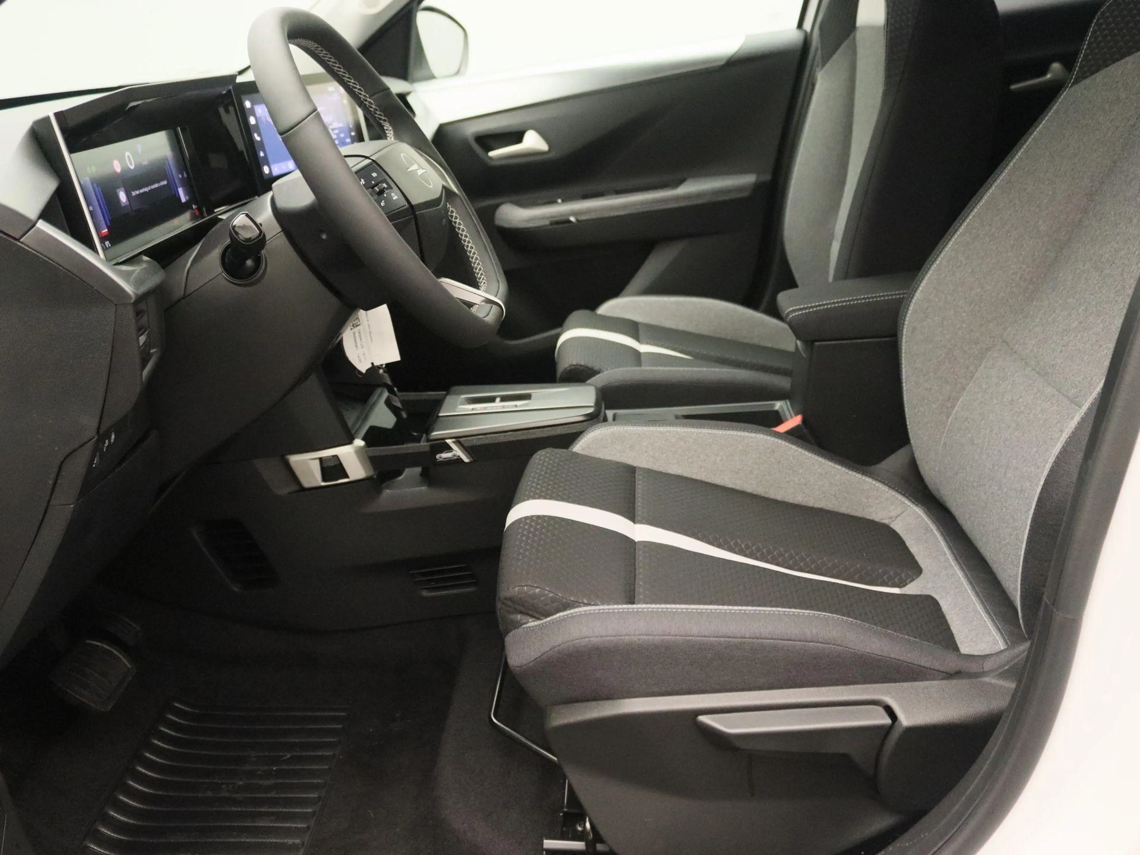 Opel Frontera 1.2 Turbo Hybrid GS | VOORRAAD VOORDEEL | TOT 8 JA — photo 13