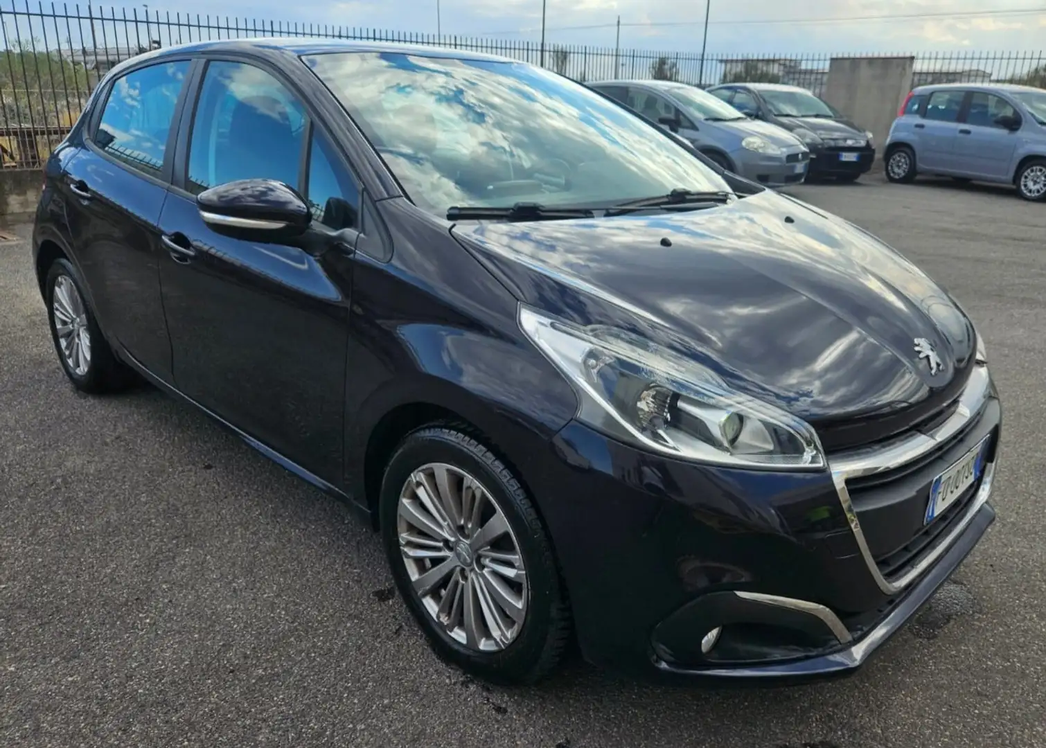 Peugeot 208 PureTech 82 5 porte Allure Blu/Azzurro - 2