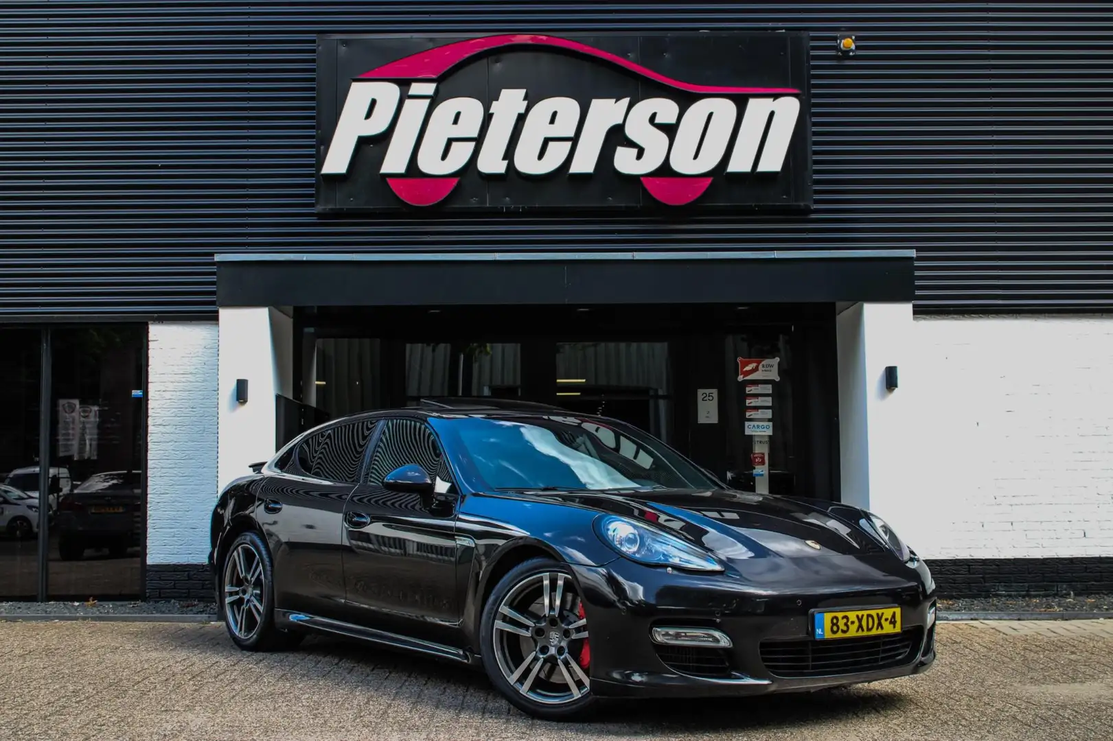 Porsche Panamera 4.8 Turbo PANO ALCANTARA HEMEL MEMORY Zwart - 1