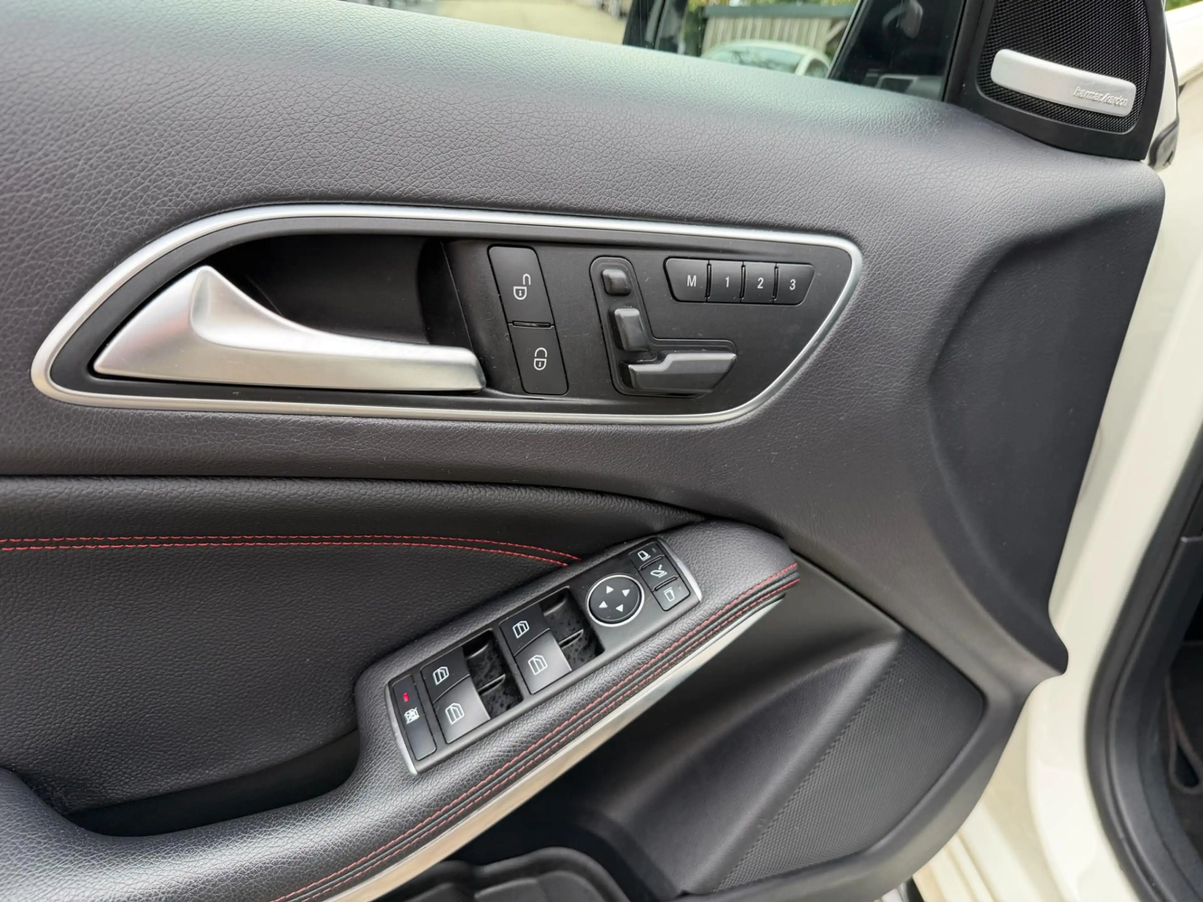Mercedes-Benz A 45 AMG 4MATIC Edition 1 — photo 27