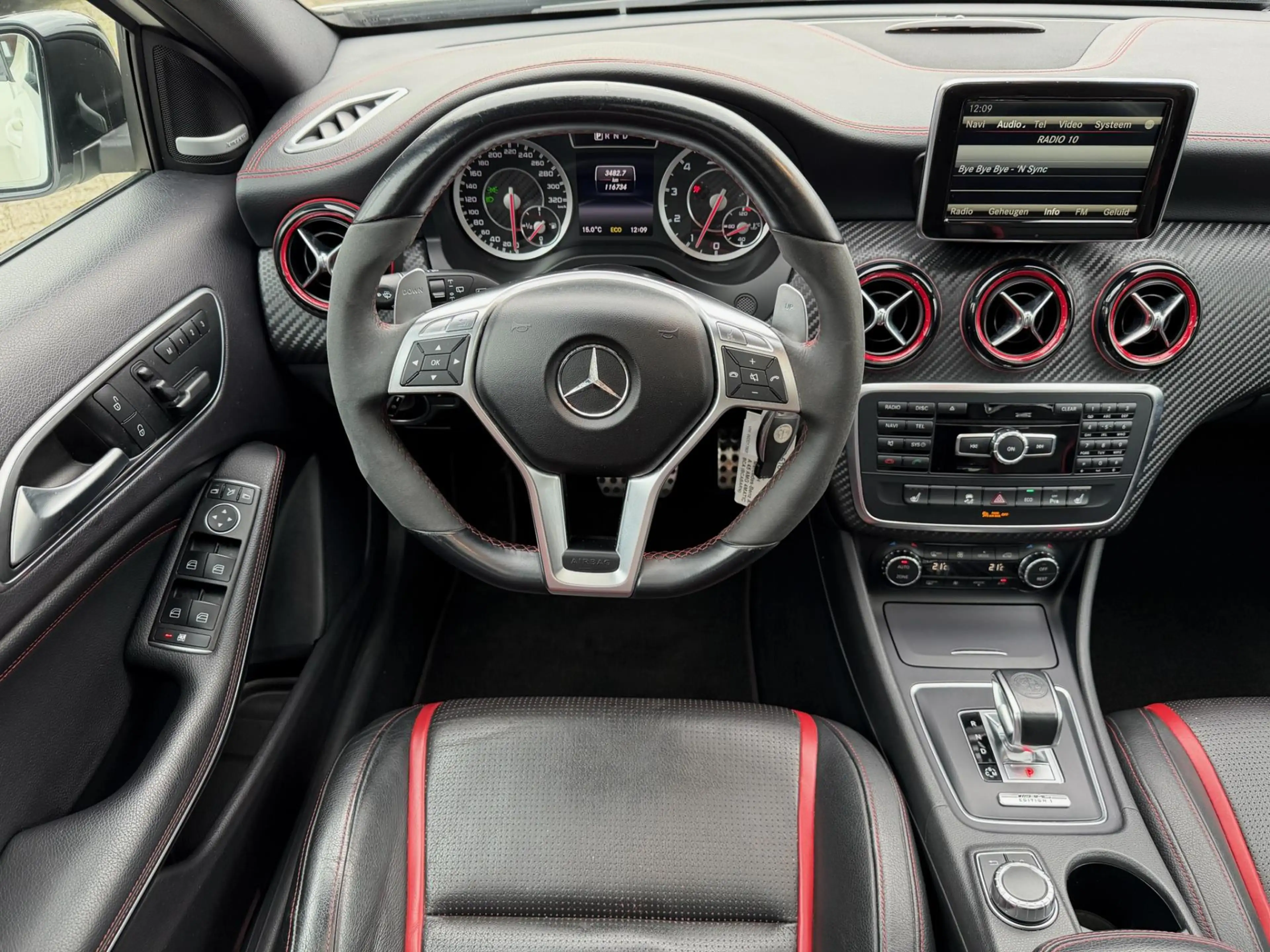 Mercedes-Benz A 45 AMG 4MATIC Edition 1 — photo 16