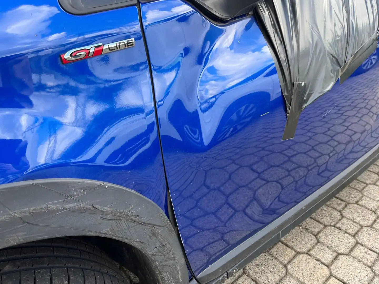Peugeot 2008 GT Line Unfall Blauw - 2
