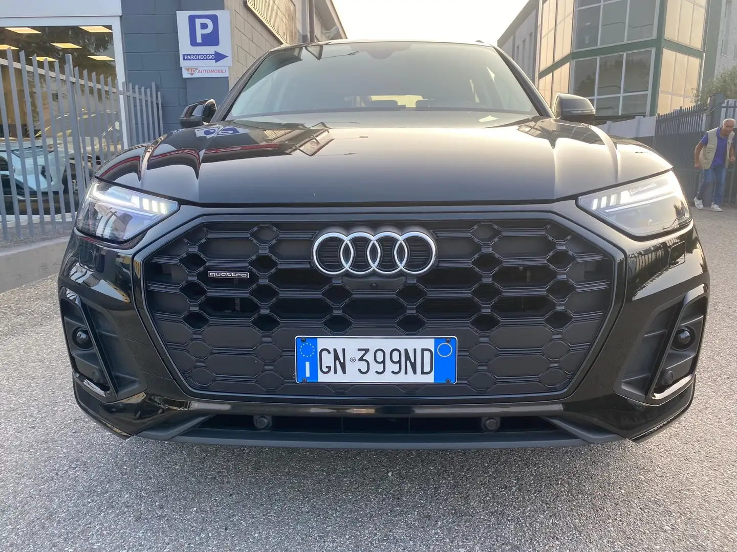 Audi Q5 Q5 40 2.0 tdi mhev 12V S line quattro s-tronic Zwart - 2