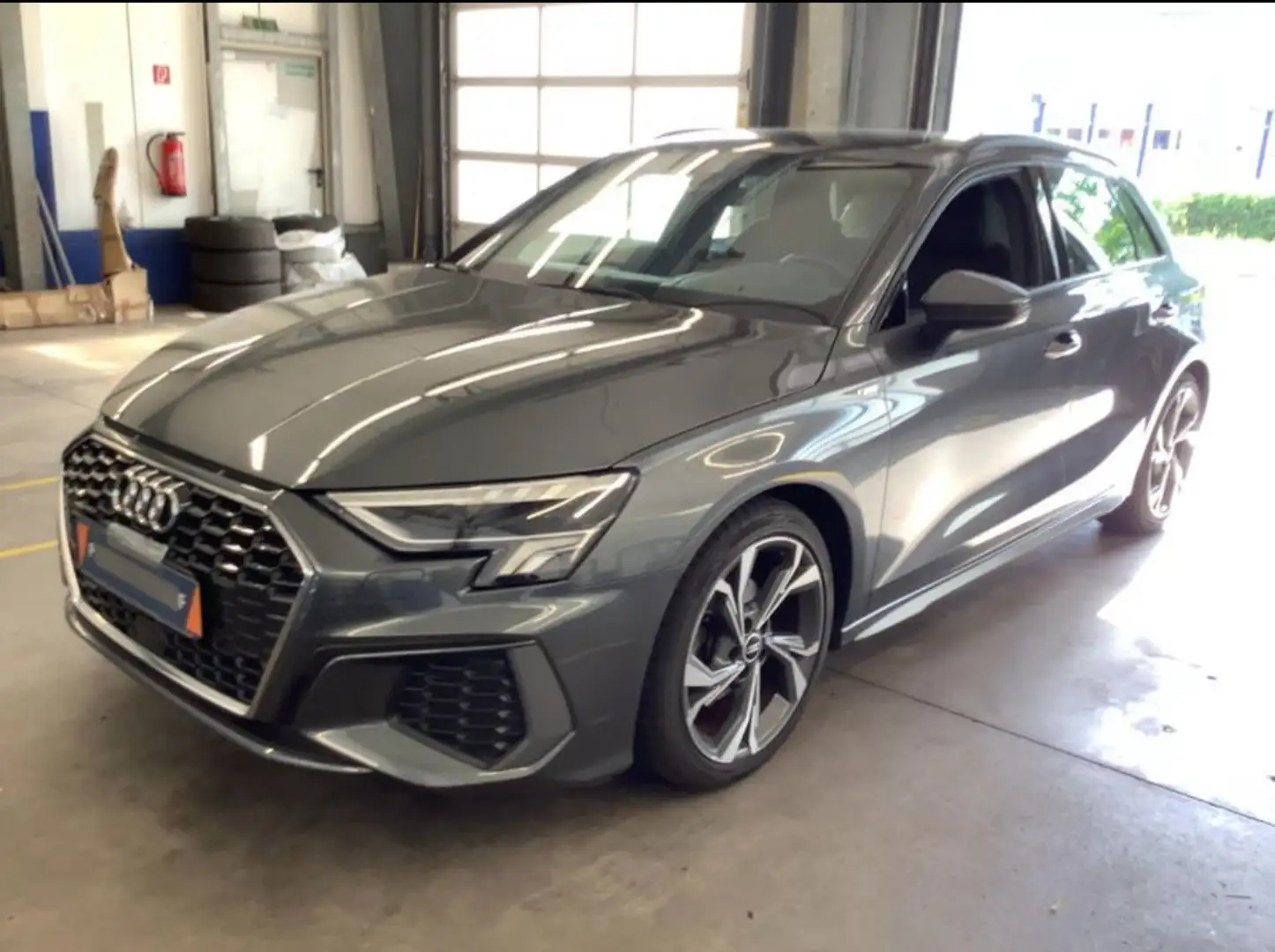 Audi A3 Sportback 18" 30 1.0 TFSI S line Edition s-tronic Gris - 1