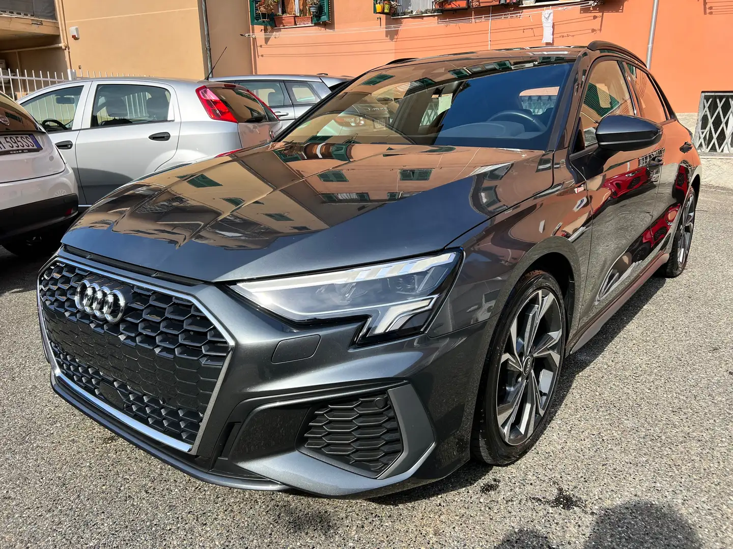 Audi A3 Sportback 18" 30 1.0 TFSI S line Edition s-tronic Grijs - 2