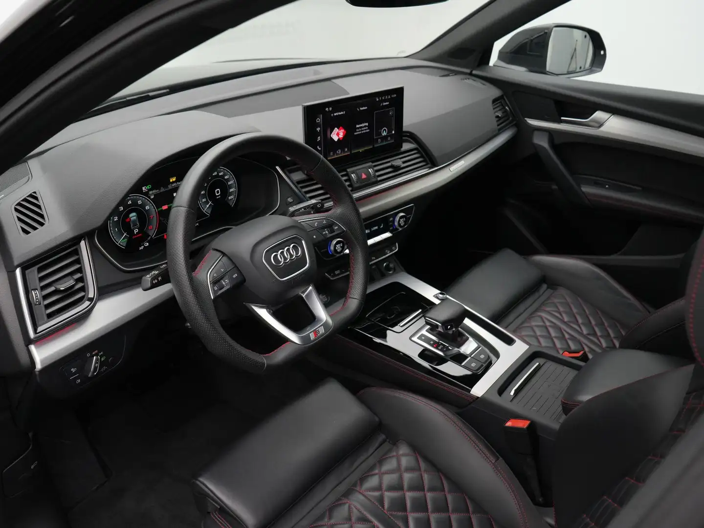 Audi Q5 Sportback 55 TFSI e 367 pk S-tronic S Edition Comp Zwart - 2