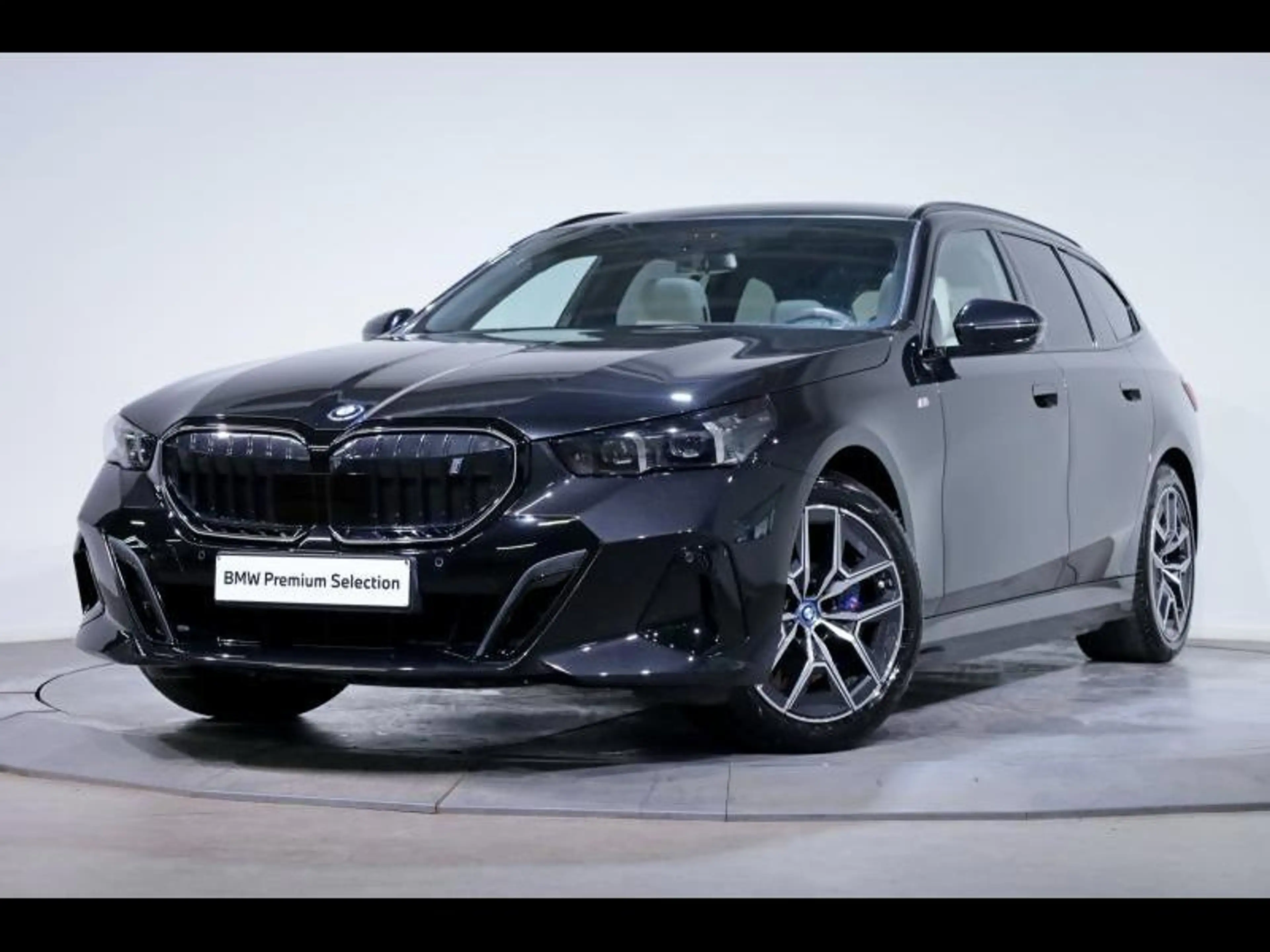 BMW i5 eDrive40 Touring Kit M Sport