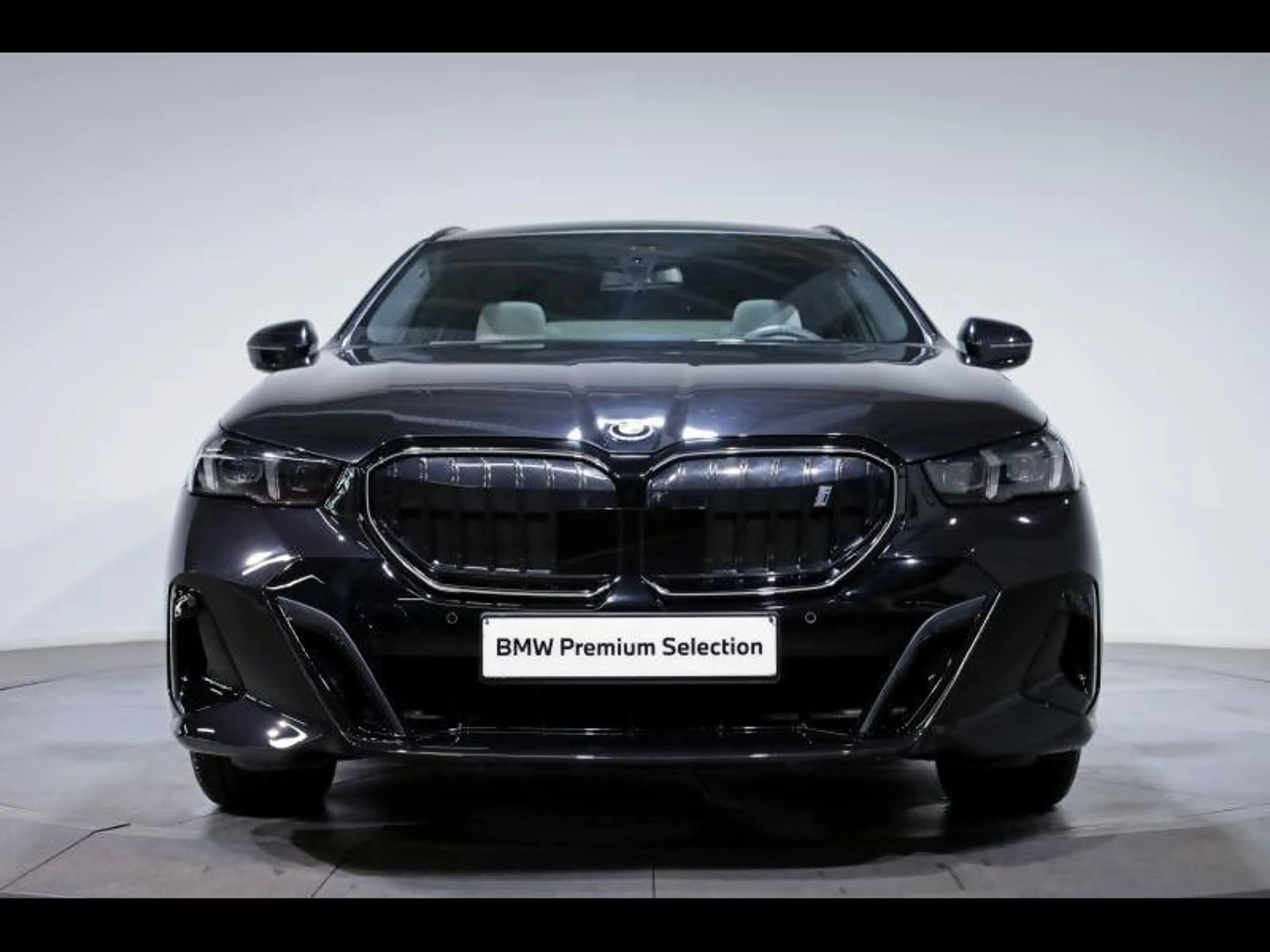 BMW i5 eDrive40 Touring Kit M Sport — photo 2