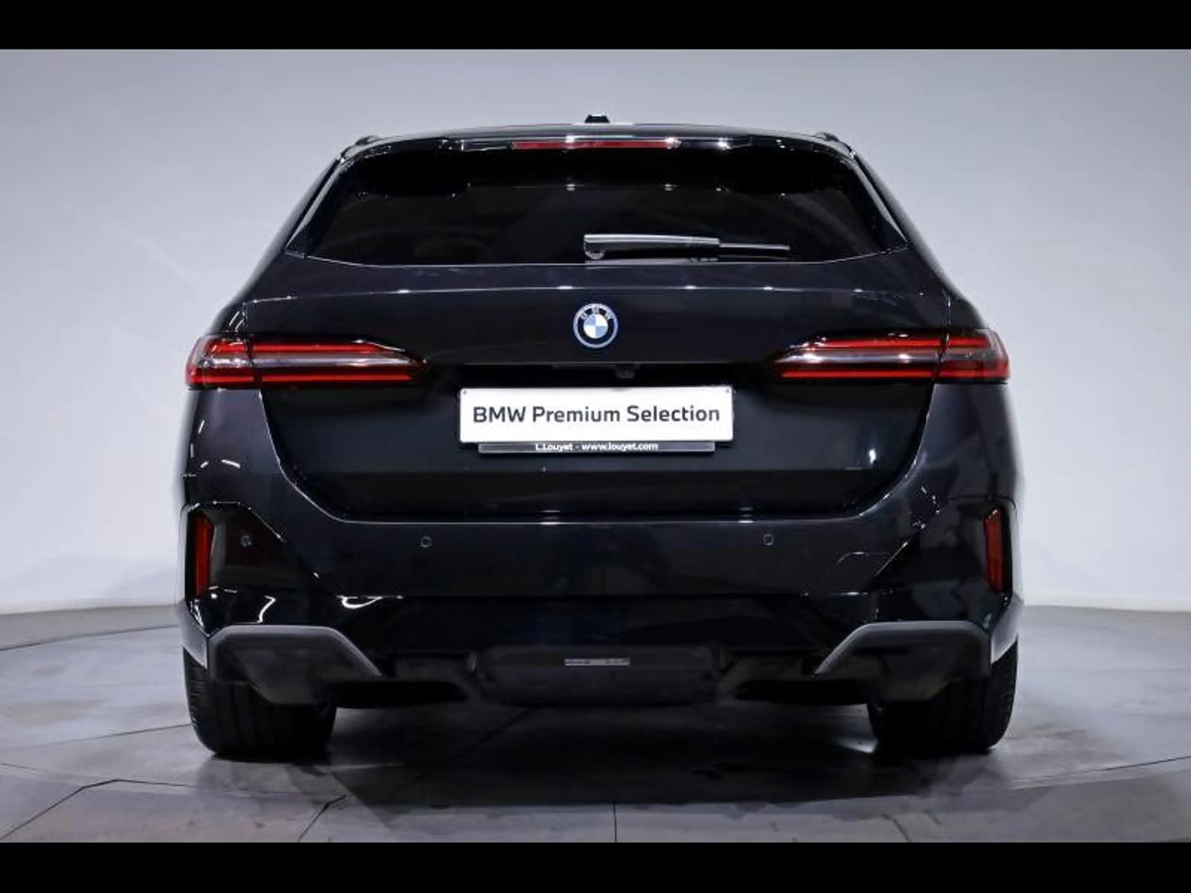BMW i5 eDrive40 Touring Kit M Sport — photo 4