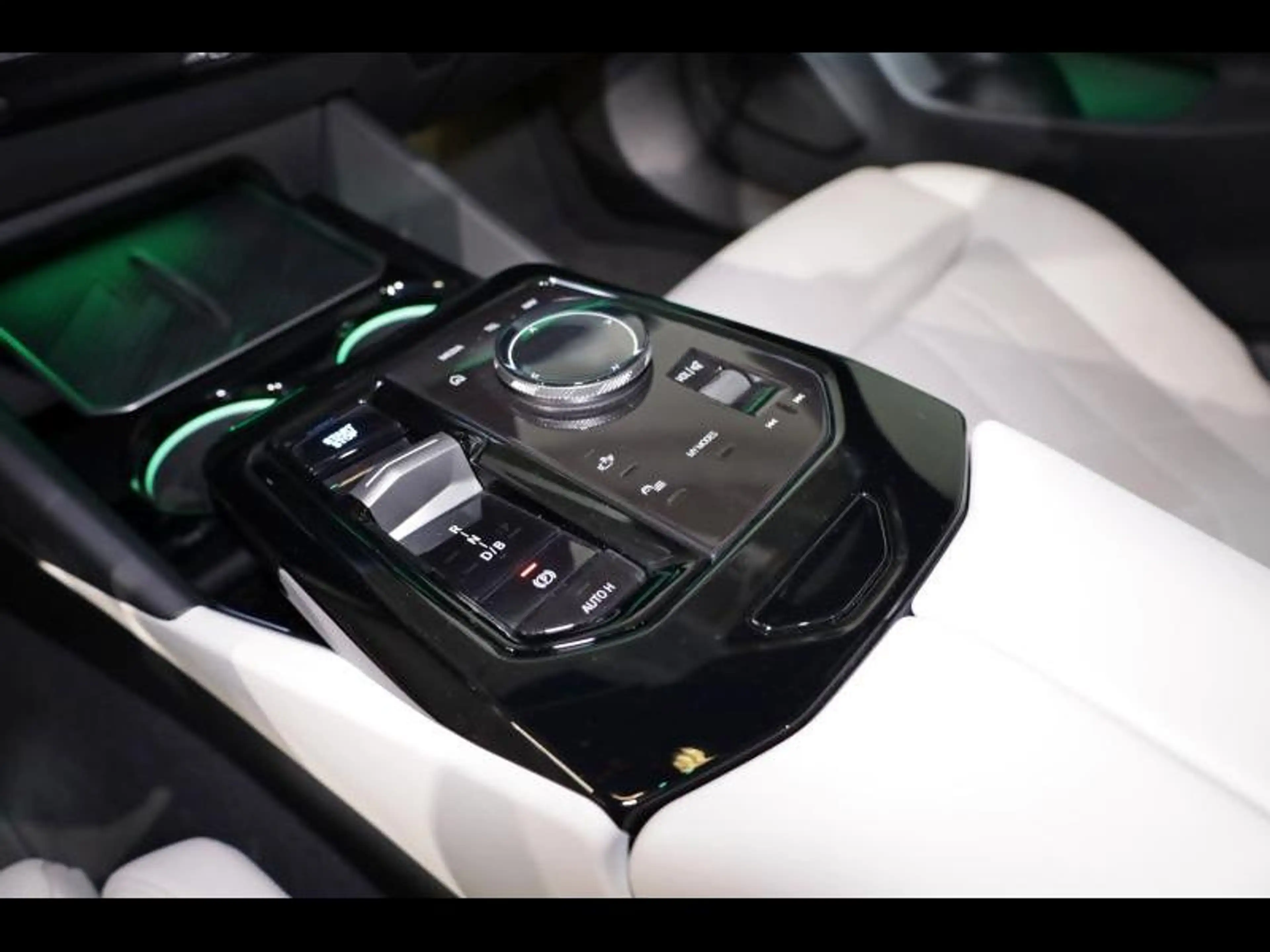 BMW i5 eDrive40 Touring Kit M Sport — photo 13