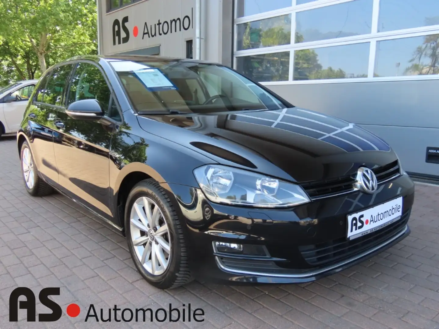 Volkswagen Golf VII Lounge 1.4 TSI 2.Hd*Klima*SHZ*PDCv+h Negro - 1