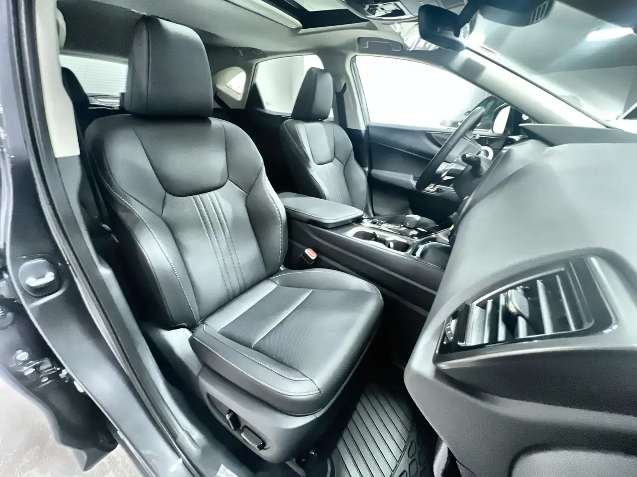 Lexus NX fotografie Lexus NX