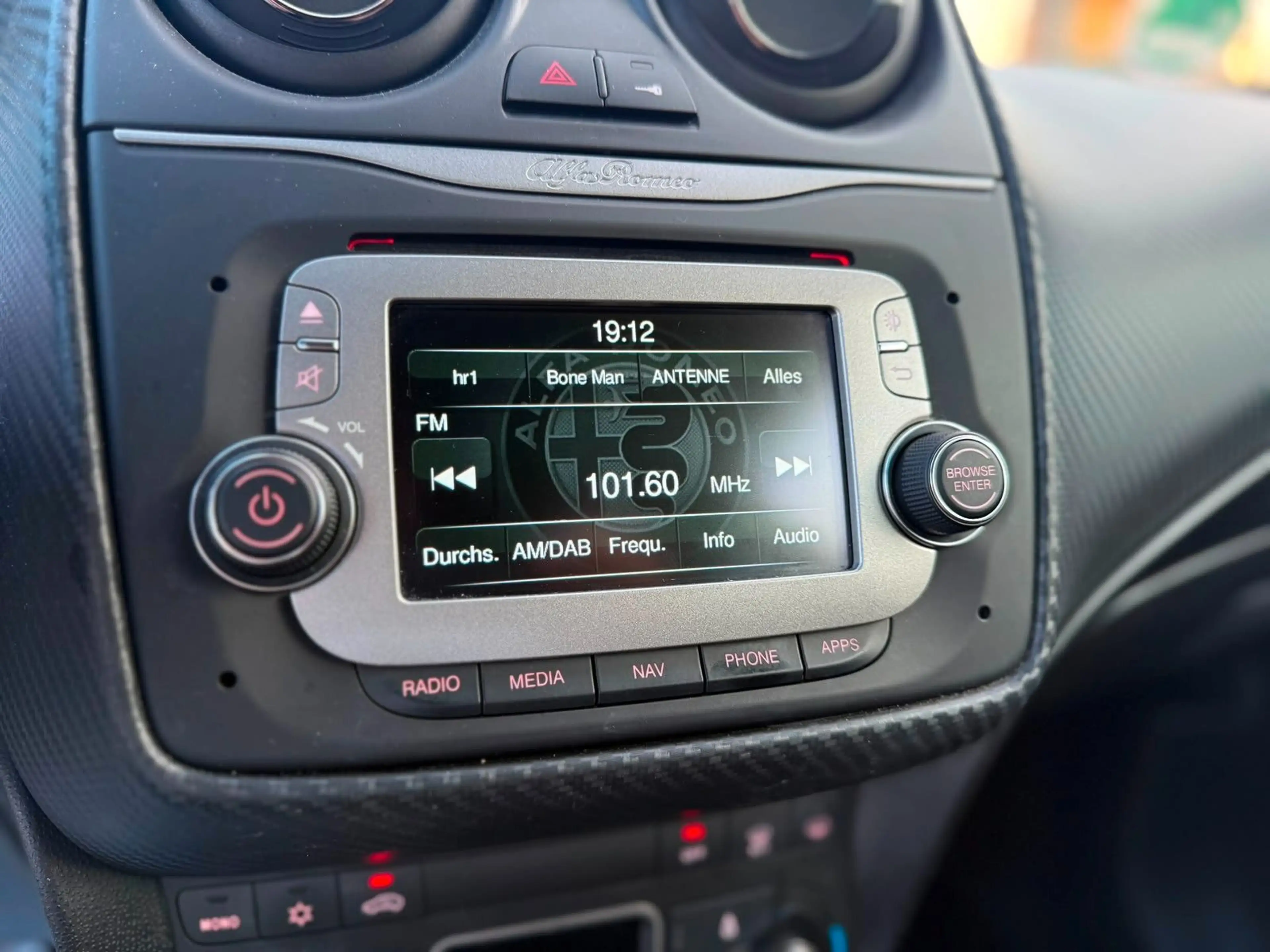 Alfa Romeo MiTo Super 1.3 Multijet — photo 9
