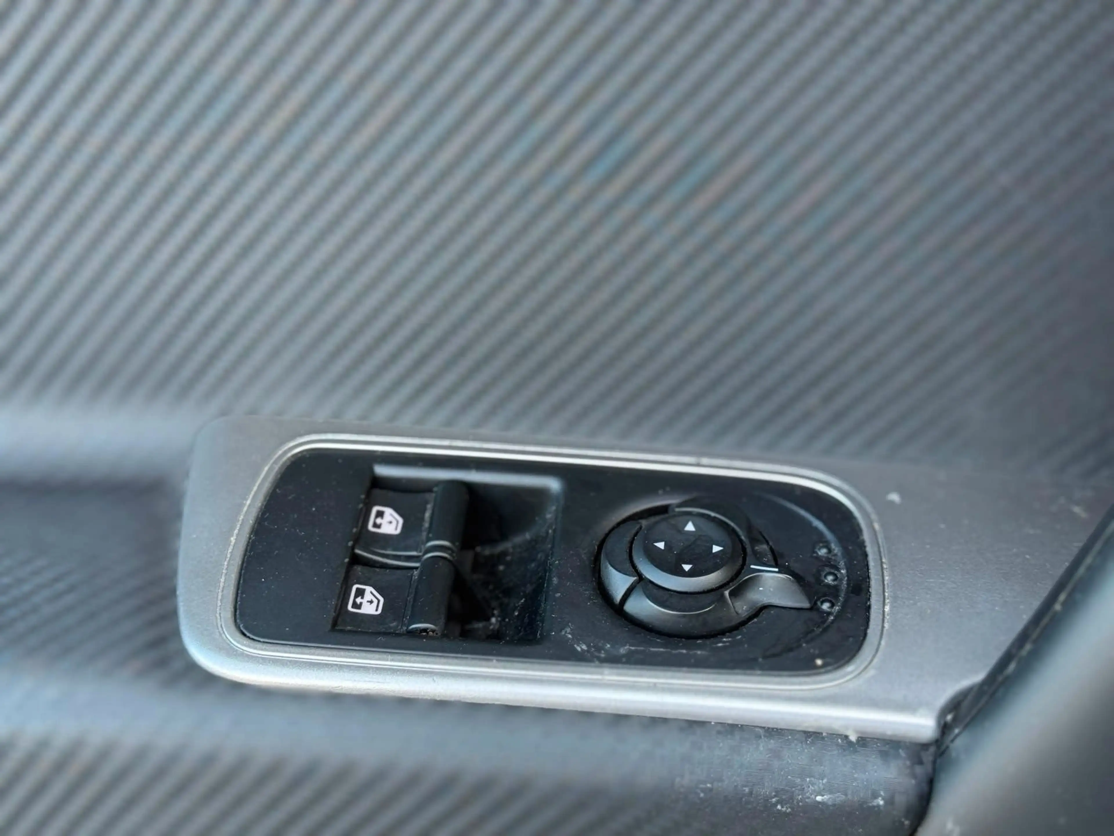 Alfa Romeo MiTo Super 1.3 Multijet — photo 15