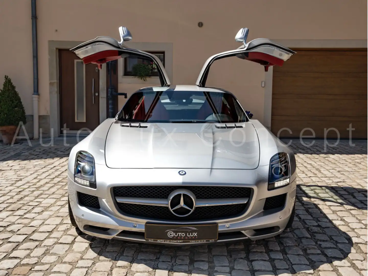 Mercedes-Benz SLS AMG Coupé/1 OWNER/Camera/Car Cover Zilver - 2