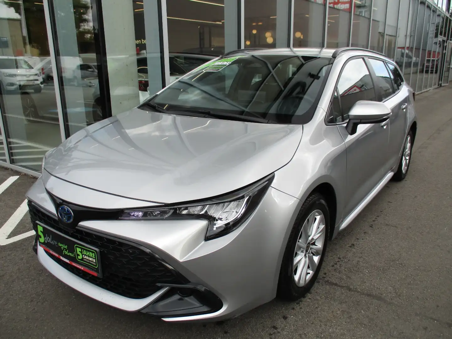 Toyota Corolla 1.8 Hybrid Touring Sports Active Grau - 2