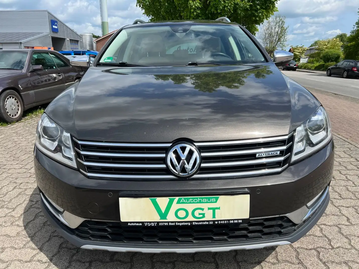 Volkswagen Passat Alltrack Variant Basis BMT 4Motion 2.0 Brown - 2