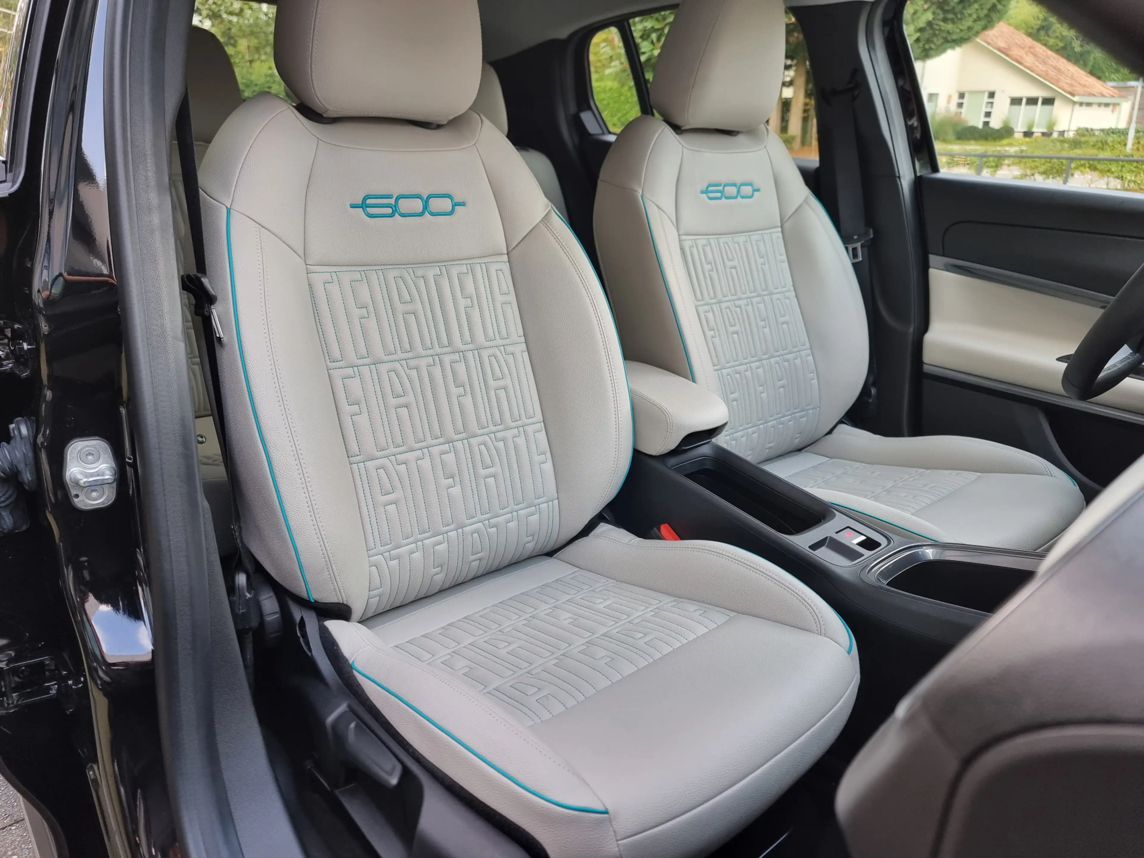 Fiat 600 1.2 Hybrid La Prima | Alle opties | Massage stoel — photo 30
