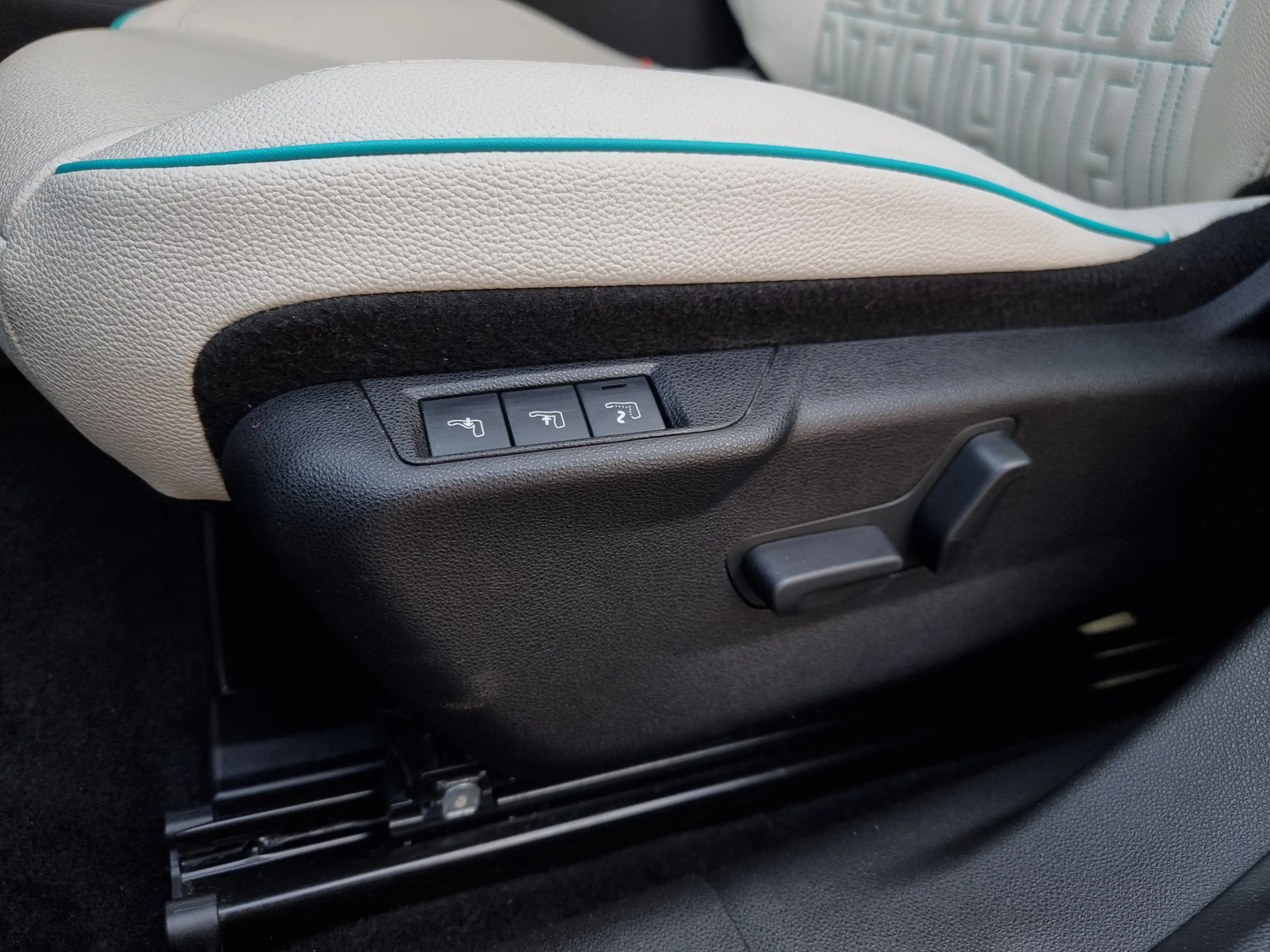 Fiat 600 1.2 Hybrid La Prima | Alle opties | Massage stoel — photo 4