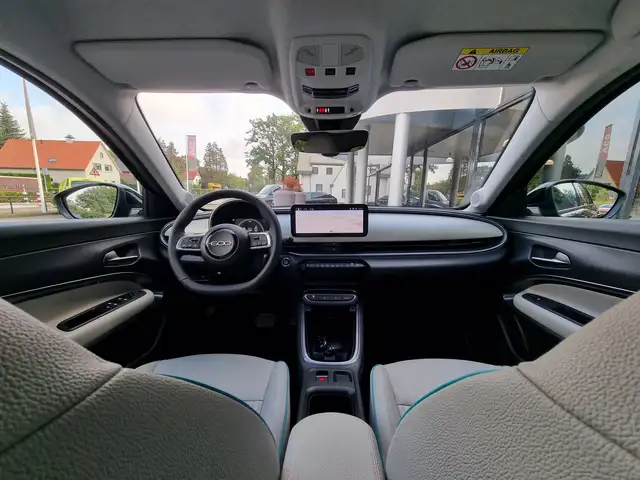 Fiat 600 view 3