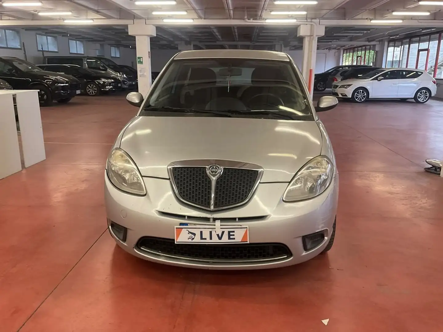 Lancia Ypsilon 1.2 8v Oro Plus Plateado - 1