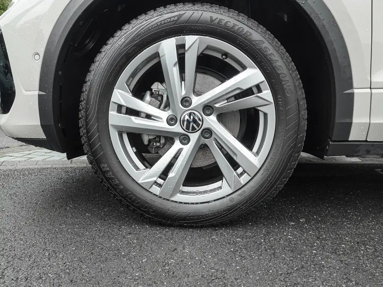 Volkswagen T-Roc 1.5 TSI DSG R-Line PANO MASSAGE NAVI LED, миниатюра 7