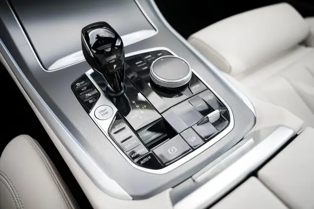 BMW X5 view 18