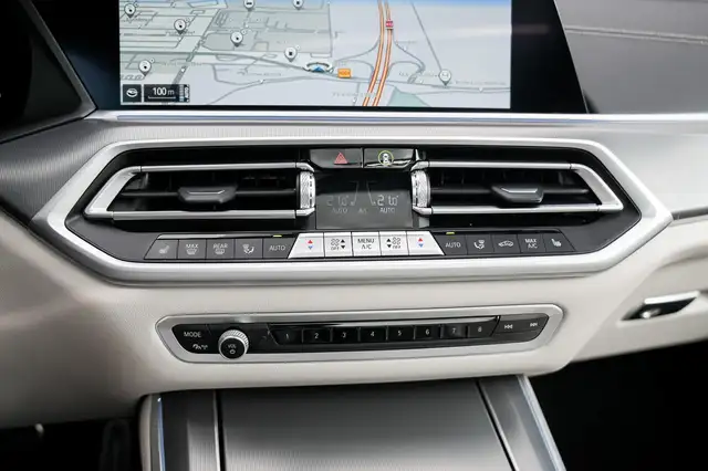 BMW X5 view 15