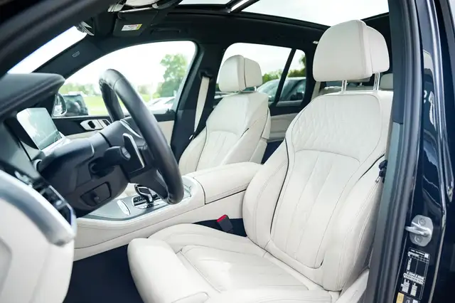 BMW X5 view 6