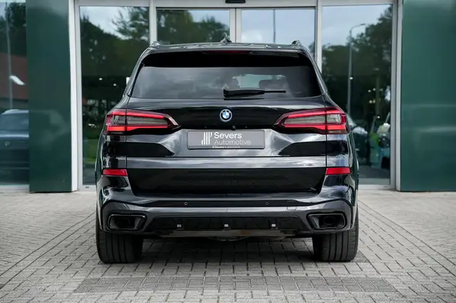BMW X5 view 9