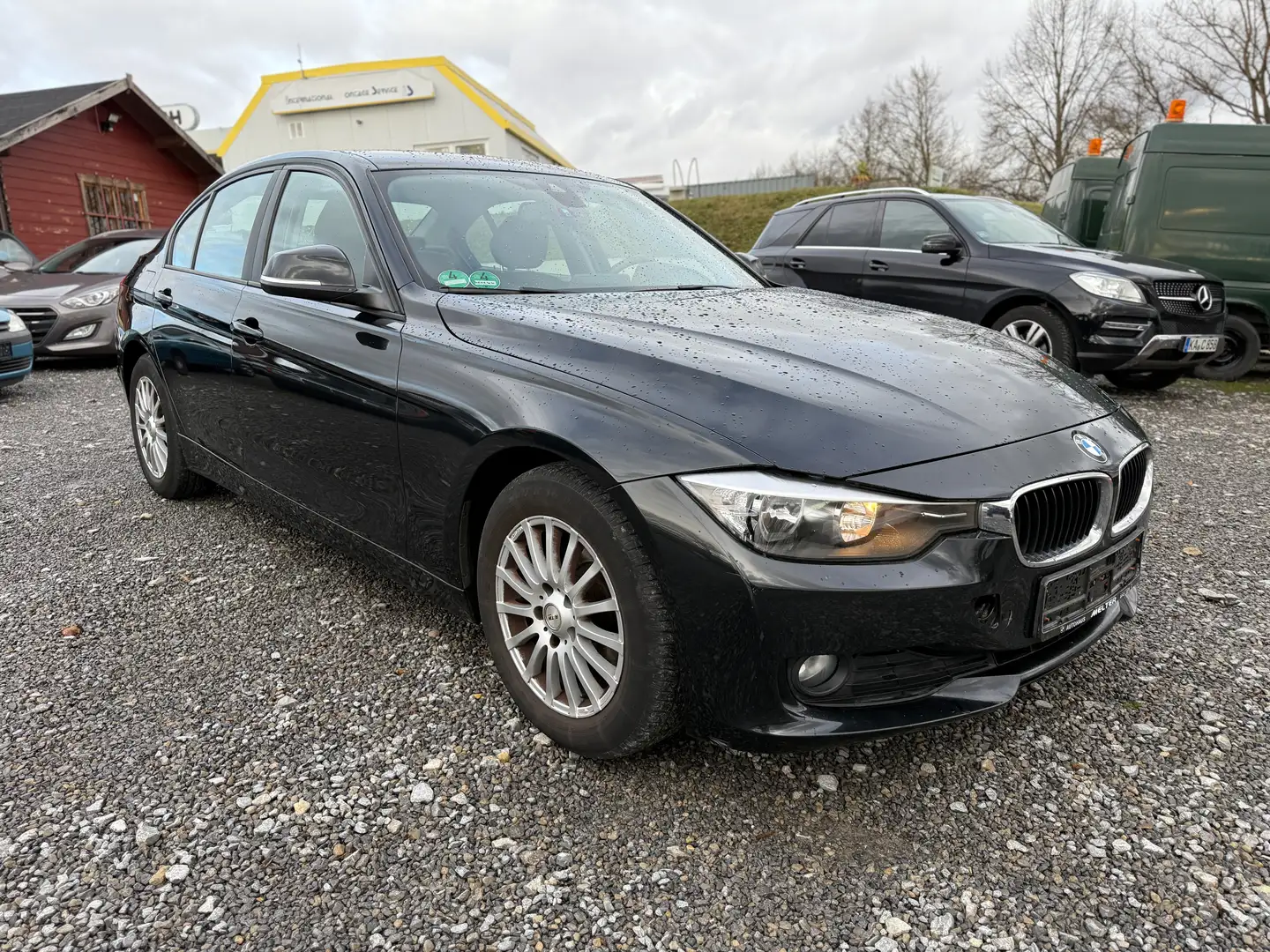 BMW 316 316 d *Navi*AHK*PDC Schwarz - 1