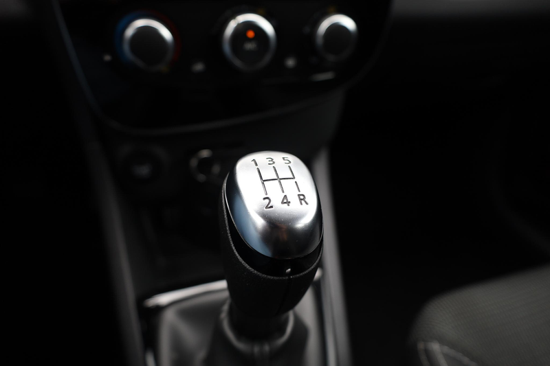 Renault Clio Estate 0.9 TCe Zen |Keyless |Cruise Control |Navi — photo 17