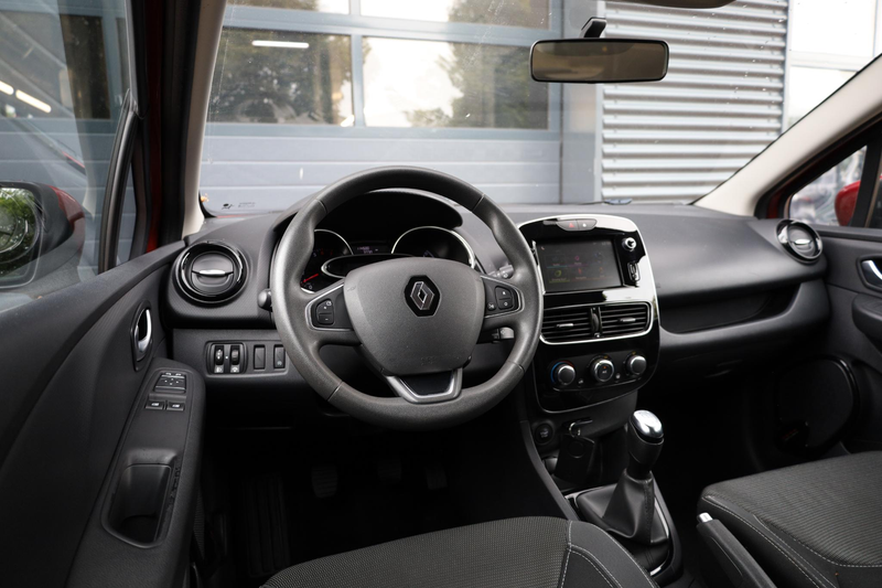 Renault Clio Estate 0.9 TCe Zen |Keyless |Cruise Control |Navi — photo 4
