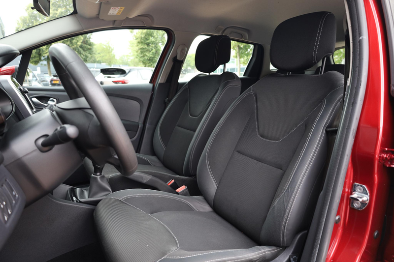 Renault Clio Estate 0.9 TCe Zen |Keyless |Cruise Control |Navi — photo 28