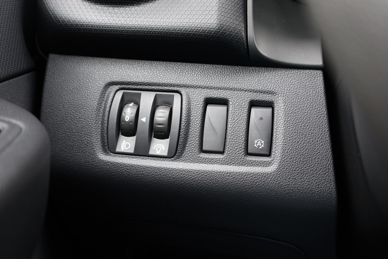 Renault Clio Estate 0.9 TCe Zen |Keyless |Cruise Control |Navi — photo 35