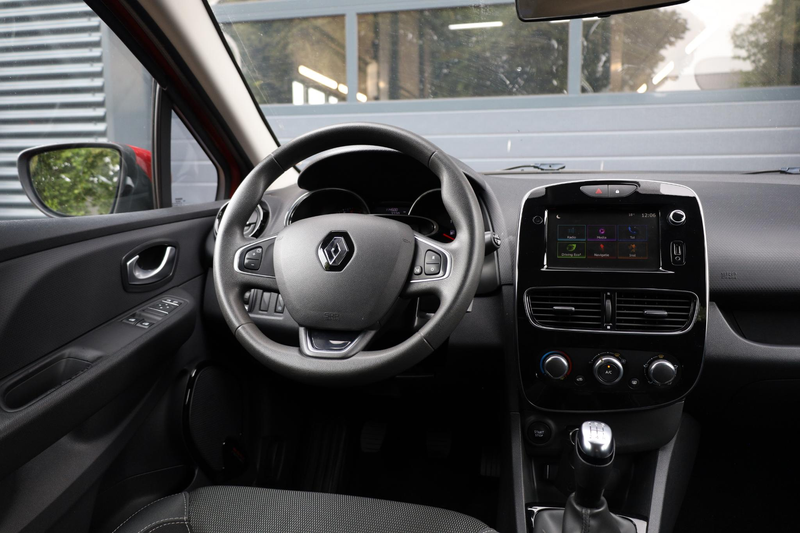 Renault Clio Estate 0.9 TCe Zen |Keyless |Cruise Control |Navi — photo 27