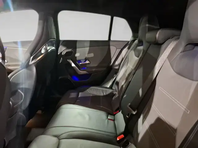 Mercedes-Benz Cla view 11