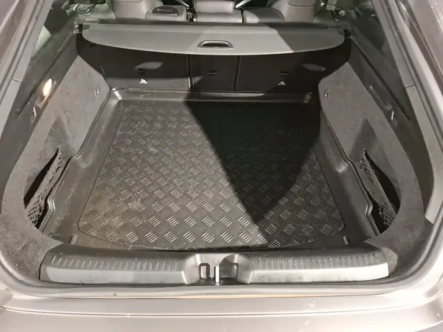 Mercedes-Benz Cla view 12