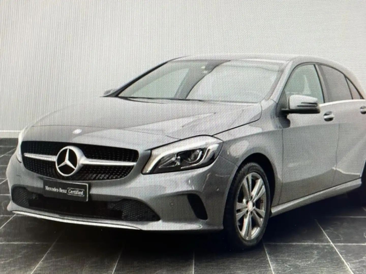 Mercedes-Benz 180 sport - 2