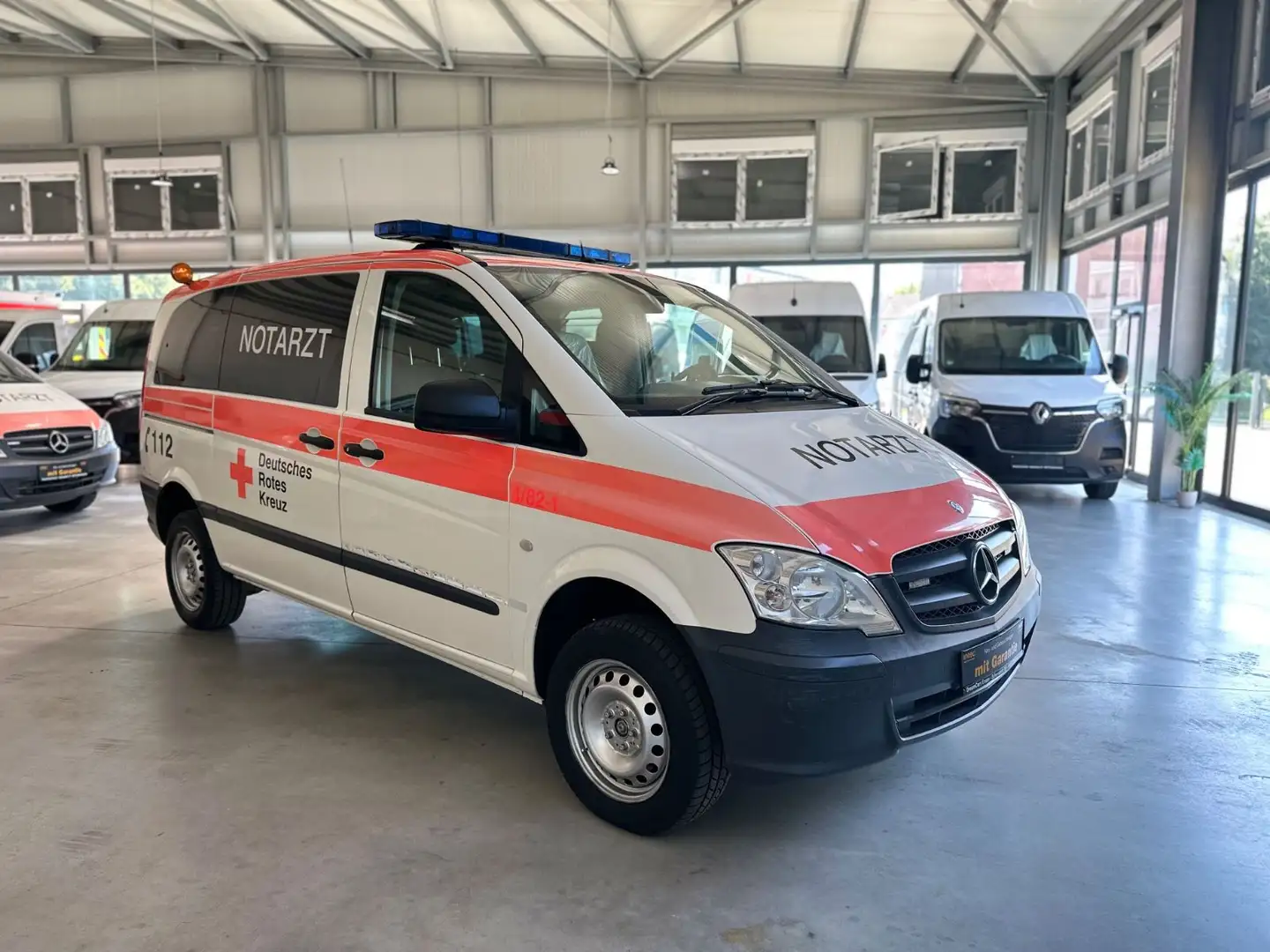 Mercedes-Benz Vito 4x4 ALLRAD 116 CDI*NOTARZT STROBEL NEF*KRNK Blanc - 2