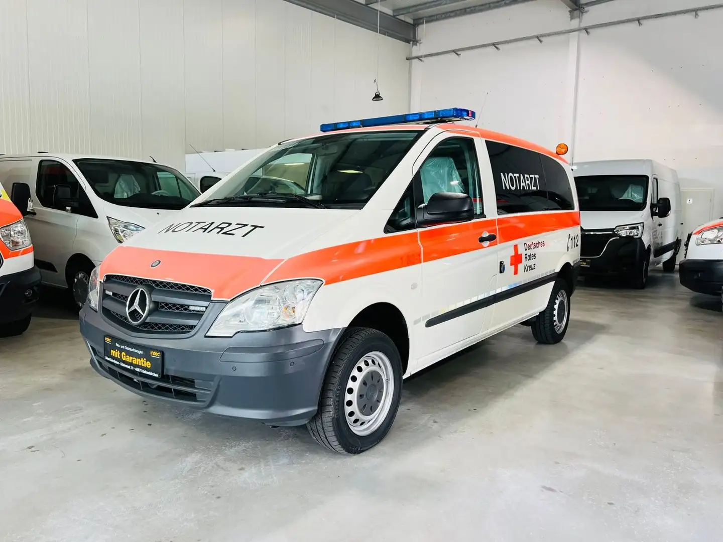 Mercedes-Benz Vito 4x4 ALLRAD 116 CDI*NOTARZT STROBEL NEF*KRNK Wit - 2