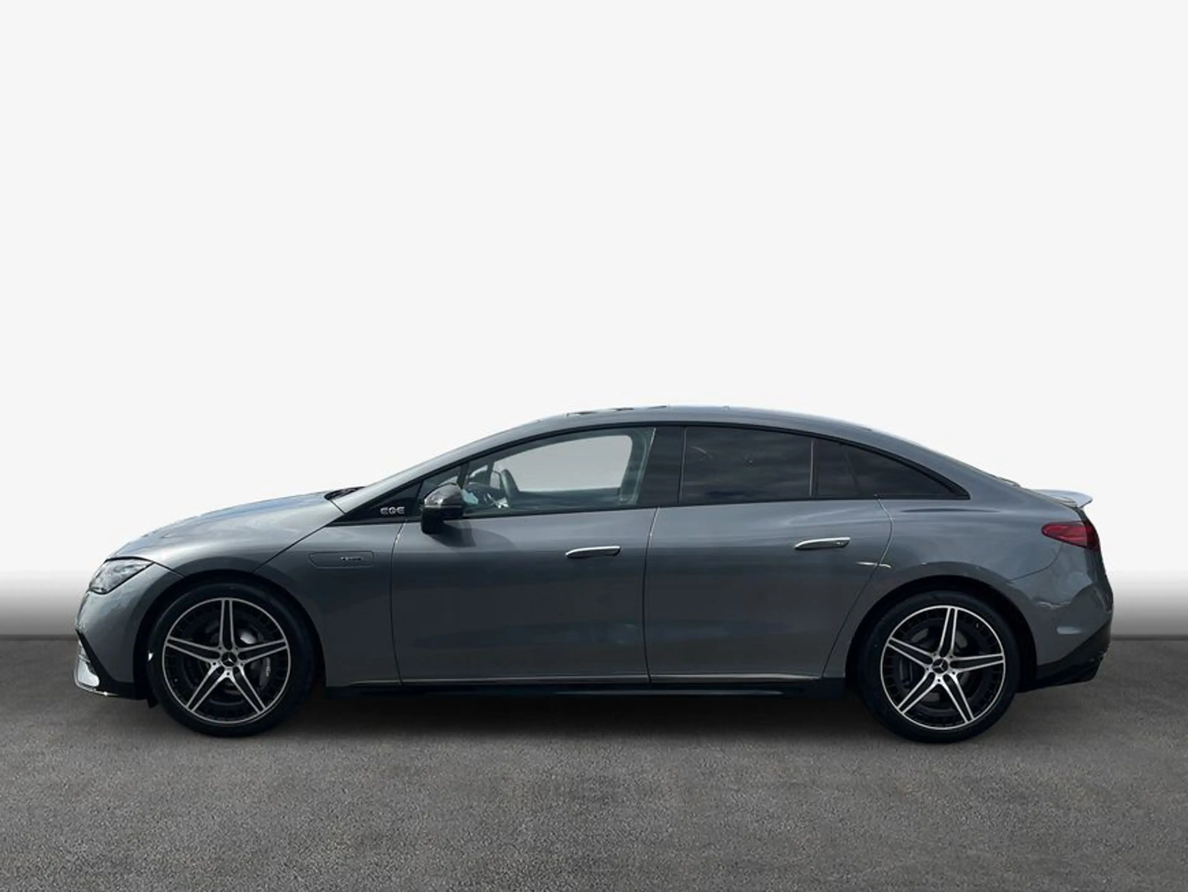 Mercedes-Benz EQE 43 EQE — photo 5