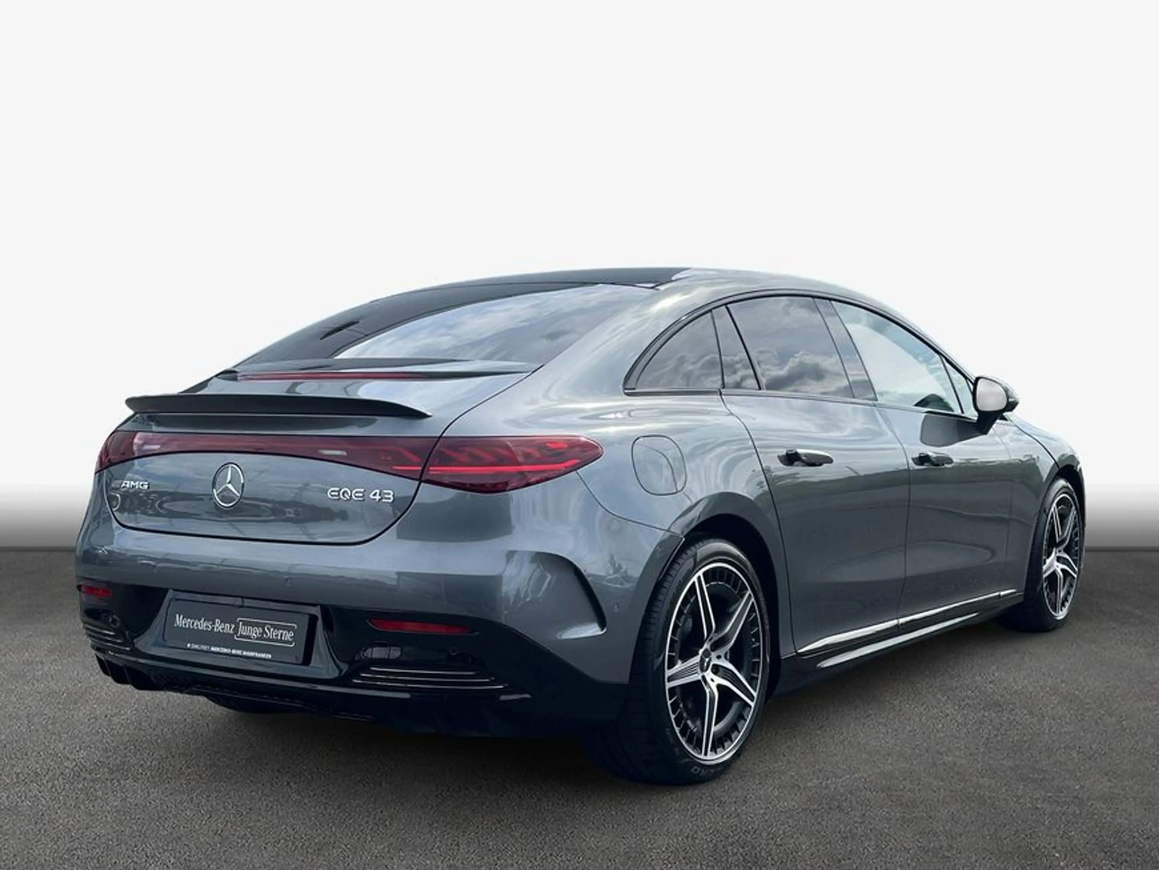Mercedes-Benz EQE 43 EQE — photo 2