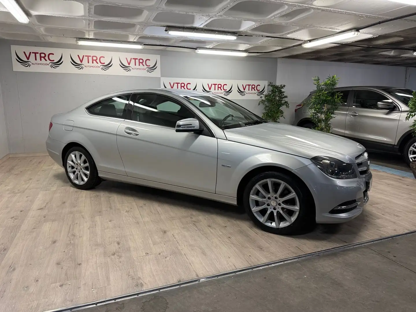 Mercedes-Benz C 220 Coupé 220CDI BE 7G Plus Plateado - 2