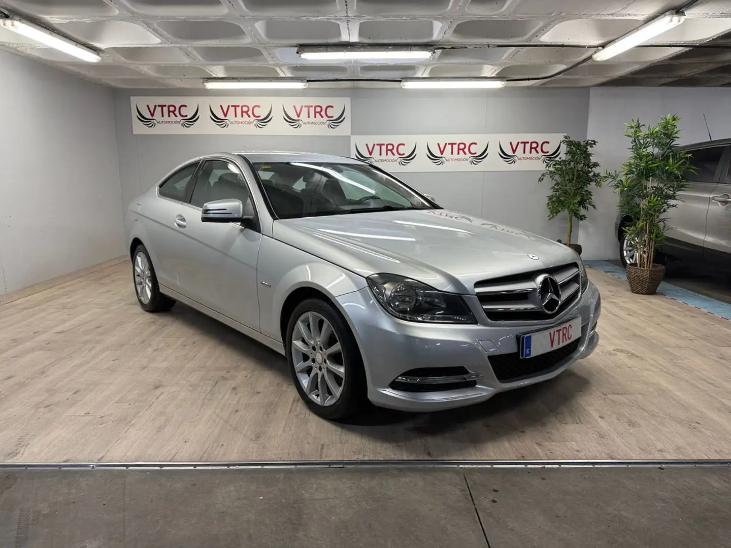 Mercedes-Benz C 220 Coupé 220CDI BE 7G Plus Plateado - 1