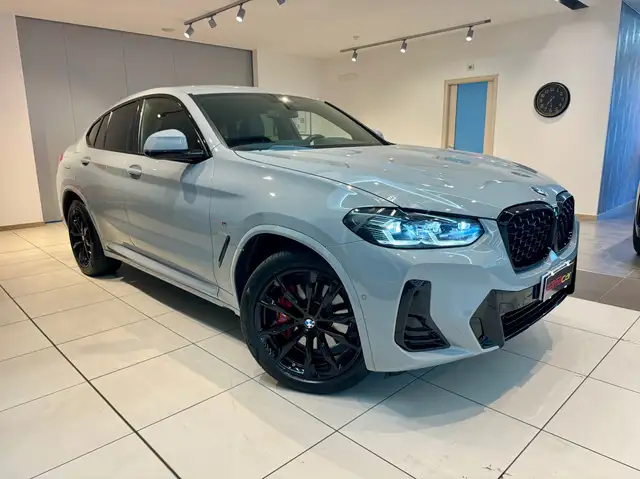 BMW X4 main image