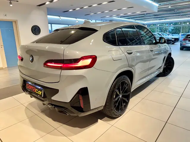 BMW X4 view 7