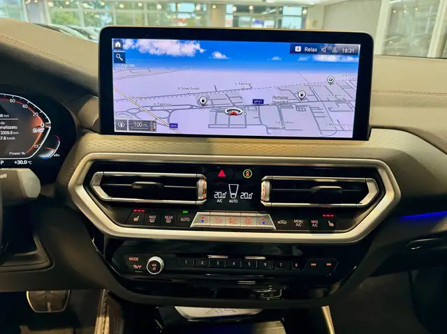 BMW X4 view 13