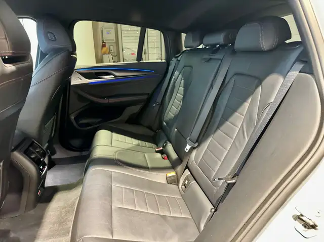 BMW X4 view 15